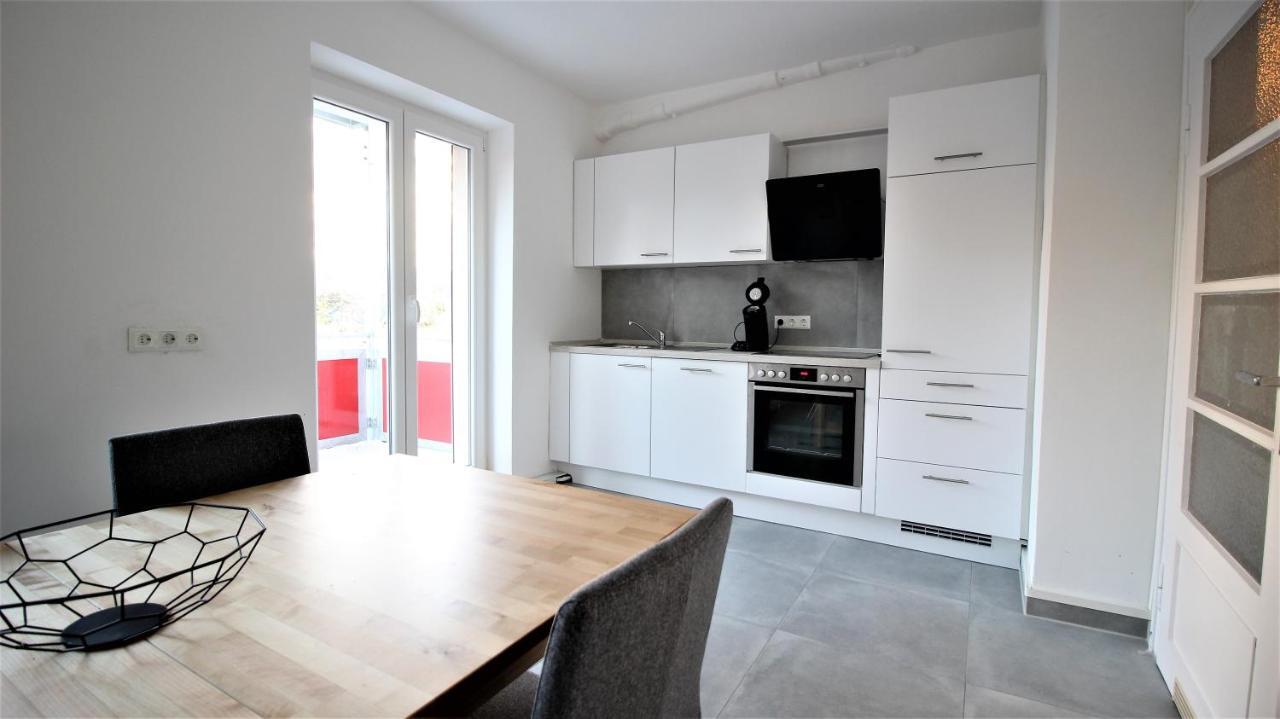 Light-Flooded City Apartment With Balcony And Garden Wurzburg Bagian luar foto